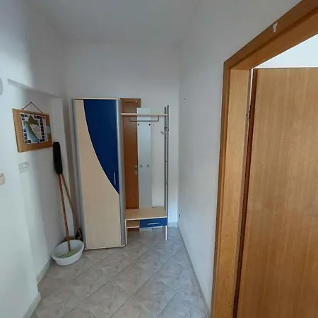 In Okrug Gornji 6197 Apartment Donji Okrug (Ciovo)